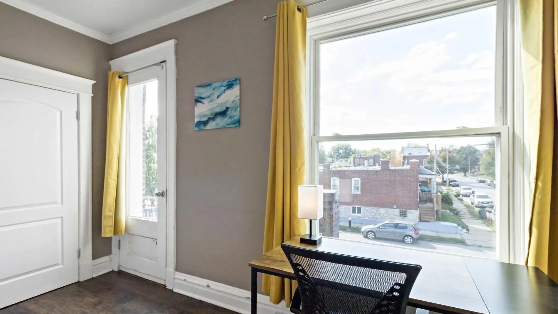 Lägenhet Roomy 2Br-1Ba Wfh Desk & Backyard Saint Louis